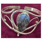 NIP MOON Labradorite Bracelet