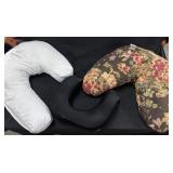 (3) Neck Pillows