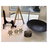 Assorted Small Easels, (3) Mini Neiman Marcus