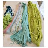 (4) Scarves