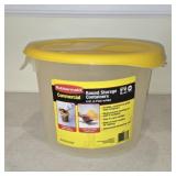 Rubbermaid Commercial 6QT Storage Container