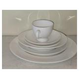 6 Piece Wedgwood Place Setting Including: Dinner