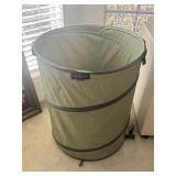 30Gallon Fiskars Kangaroo Pop Up Garden Bag