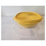 Tupperware Servalier Square Bowl w/ Lid