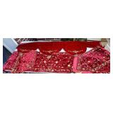 Red Velvet Christmas Table Runners & Decor with