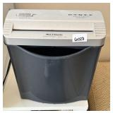 11" x13"Dynex DX-OP102971 Strip Cut Paper Shredder