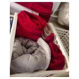 (4) Microfiber Plush Throw Blankets