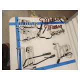 (2) 'Lite', (3) 'Miller', (1) Li & (1) te Neons