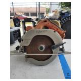 Milwaukee 18 volts 6 and 1/2 in skill saw