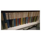 (26) Us News & World Reports Book Set