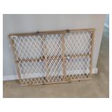 EVENFLOWï¿½ Extendable Doggie/ Child Gate