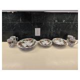 (4) Christmas Place Settings Including: