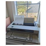 IBM Wheelwriter 3 Electric Typewriter