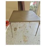Folding table