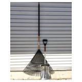 (1) 30" Plastic Rake Bucket Shovel