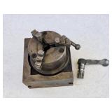 Rotary Table Indexer Equipped with a 3-Jaw Chuck