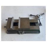 KURT ANGLOCK MILLING MACHINE VISE w/ JAWS &