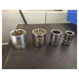 (4) 1/4ï¿½ Drive metric sockets