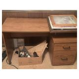 48"x20"x28" Desk with Drawers ITEMS NOT