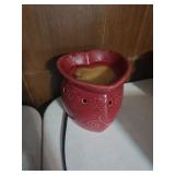 Scentsy Hugs & Kisses Red Heart-shaped Electric
