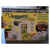 NIB Veggetti Pro Table Top Veggie Cutter