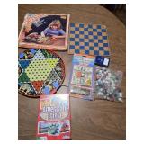 Vtg Chinese Checkers, Play Money, Marbles &