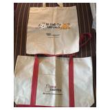 (2) Totes