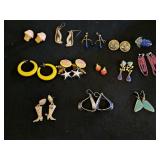 (12) Prs Earrings & Bluebonnet Brooch