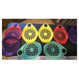 (8) Vtg Frem Corp Plastic Plate and Cup Holders