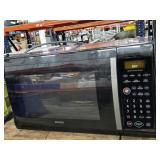 Kenmore 1.7 CF Countertop Microwave featuring a
