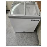 30'ï¿½26'ï¿½37' True Chest Freezer