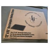 NEW Pampered Chef 12'ï¿½15' Rectangular Baking