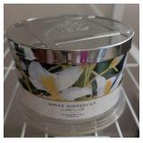 NEW Homeworx White Ginger Lily Candle