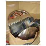 Bag of Bakeware & cooking Trays