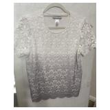 Sz PM Alfred Dunner floral lace top features a