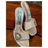 Sz 7 Les Tropeziennesï¿½ Silver Slip-On Heels