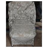 Trash Bag w/23 Off White Folding Chair Covers