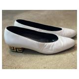 Sz 7 White Leather Low Heel Slip On Shoe