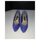 Sz 6.5 Blue Suede Small Heel Pumps