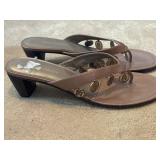 Sz 7 Nine West Metallic Thong Sandals