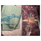 NEW Table Runner & Table Cloth