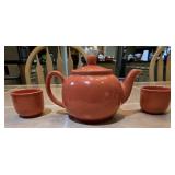 Coral Teapot w/2 Cups