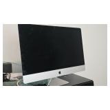 Apple iMac Pro in Space Gray (keyboard & mouse