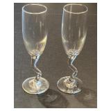 (2) Unique Curved Stem Clear Wine Glasses 8"