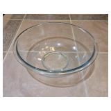 4 QT Pyrex Bowl