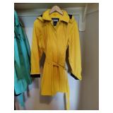 Sz Med Totes Yellow Hooded Rain Jacket