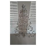 Gold Wired Jeweled Christmas that Lights Up