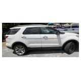 2014 Ford Explorer XLT 4-door FWD suv