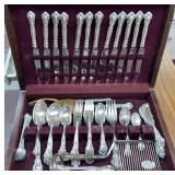 110pc sterling flatware, over 7 lbs