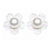 7.5mm Pearl 14kt gold earrings